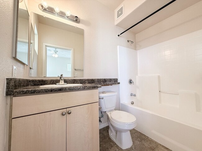 Building Photo - Cave Creek rd 2bd 2bath Condo