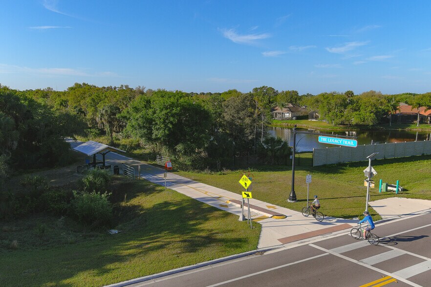 Building Photo - 8951 Veranda Way