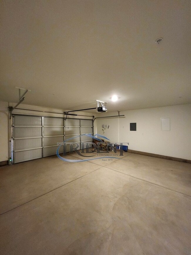 Building Photo - NEWER SOLAR HOME! This is a 3 bedroom, 2 bath house