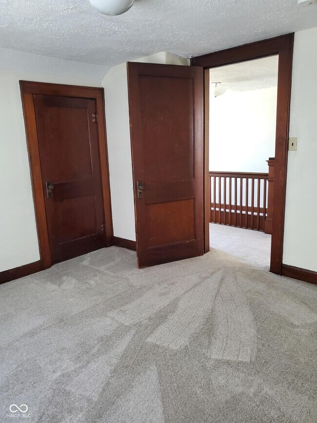 Building Photo - 4507 Bluff Rd