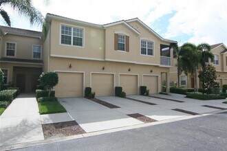 Building Photo - 3757 Parkridge Cir