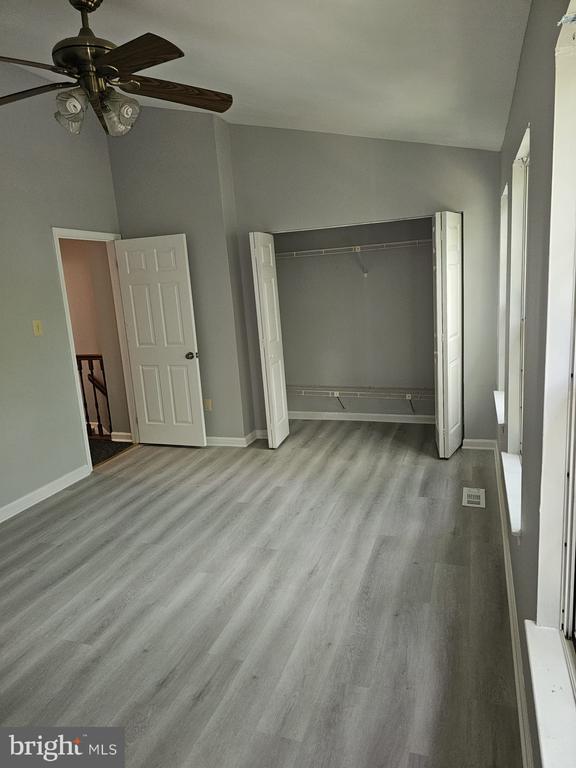 Building Photo - 3312 Midland Ct