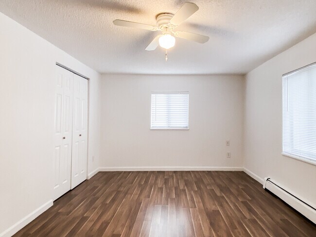 Building Photo - 8367 S Reed St