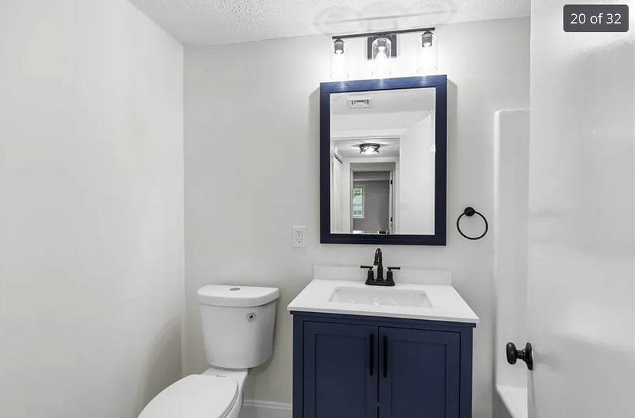 Building Photo - 15 Bower Rd