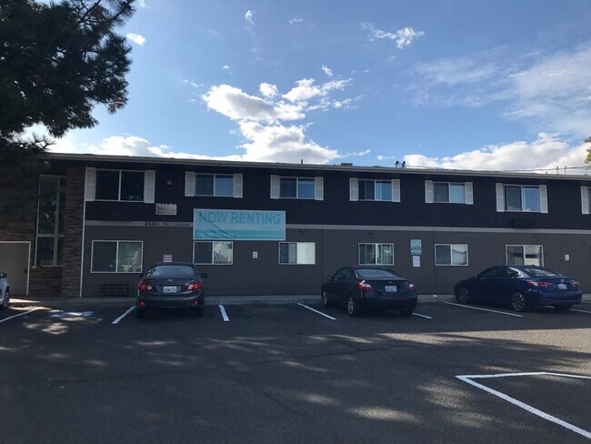 Building Photo - 2 Bedrooms. Free WiFi. Walk To CWU...This is The Apartment You've Been Waiting For!