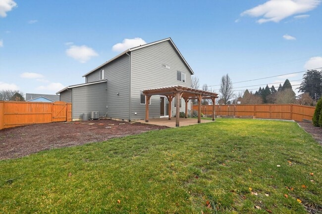 Building Photo - 2595 S Ginger St