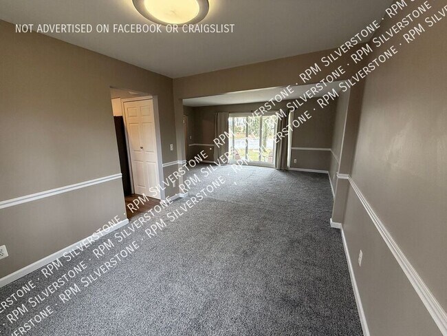 Building Photo - 5283 Rostraver Ct