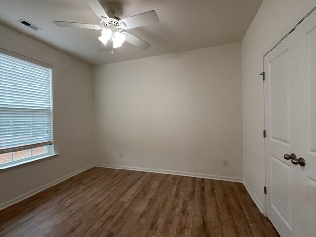 Building Photo - 3084 Adventure Way