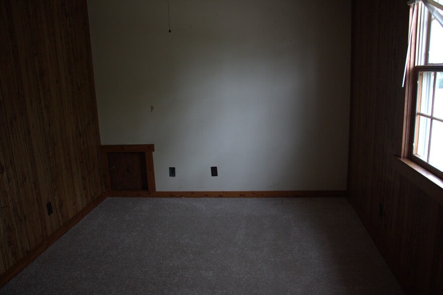 Building Photo - 10903 N College Ave