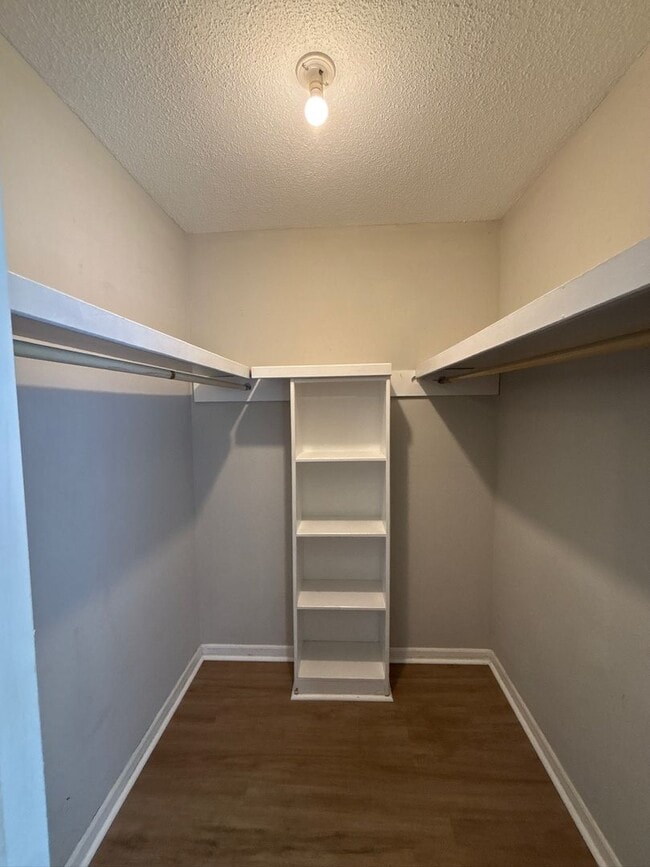 Building Photo - Townhome for Rent