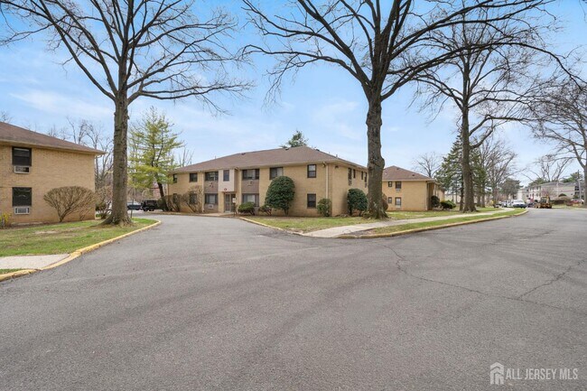 Building Photo - 401 US-22