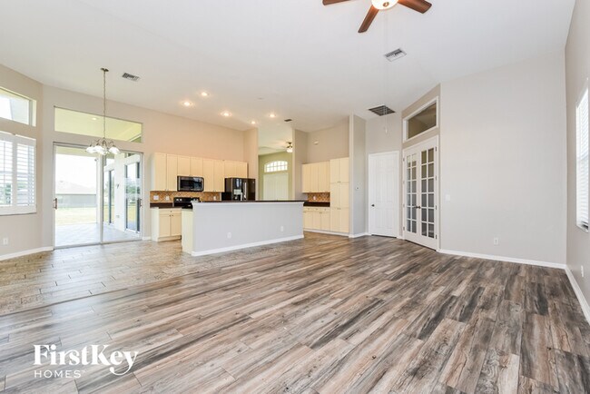 Building Photo - 507 SE 11th St