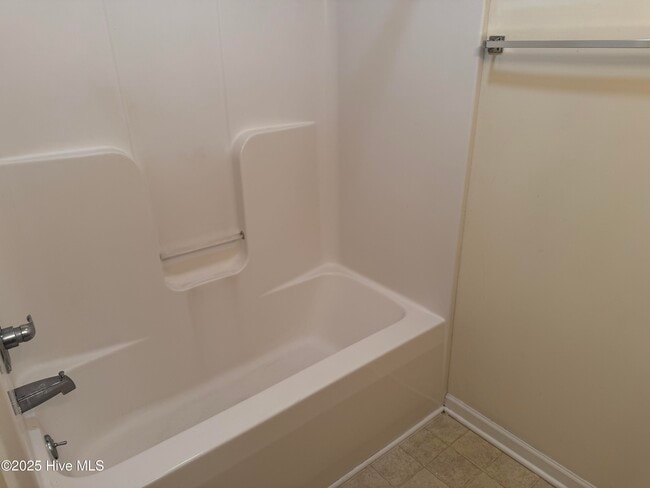 Building Photo - 4033 Cobblestone Dr