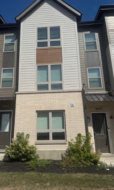 Primary Photo - 4834 157th St