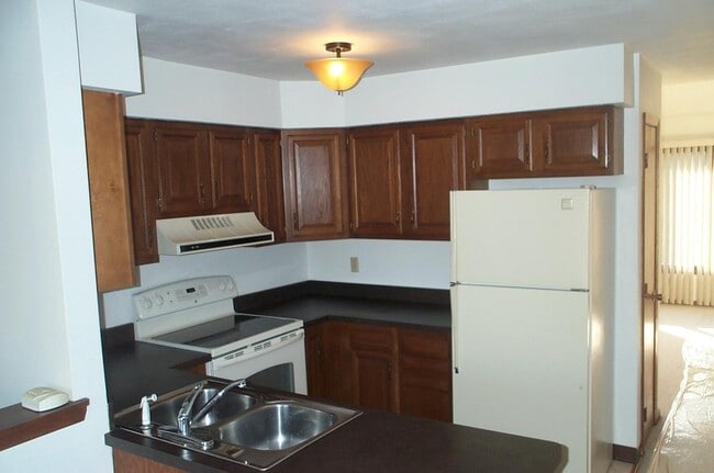 Kichen - 2834 Sandy Hollow Rd