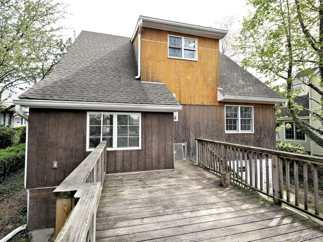 Building Photo - 14 Weeks Pl