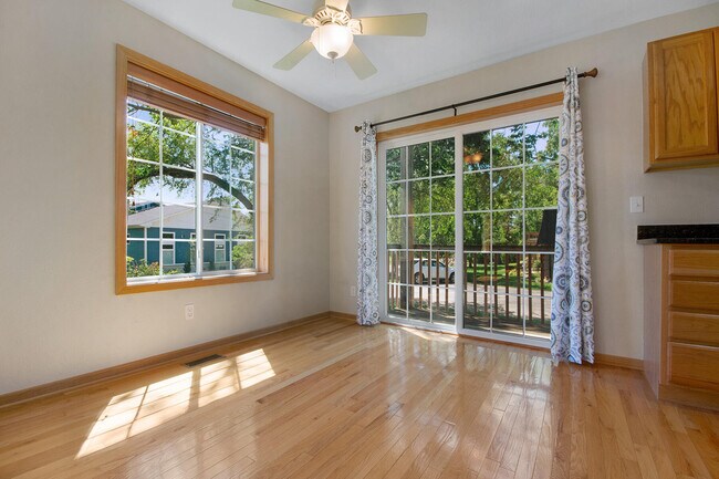 Building Photo - 218 Elmhurst Ct