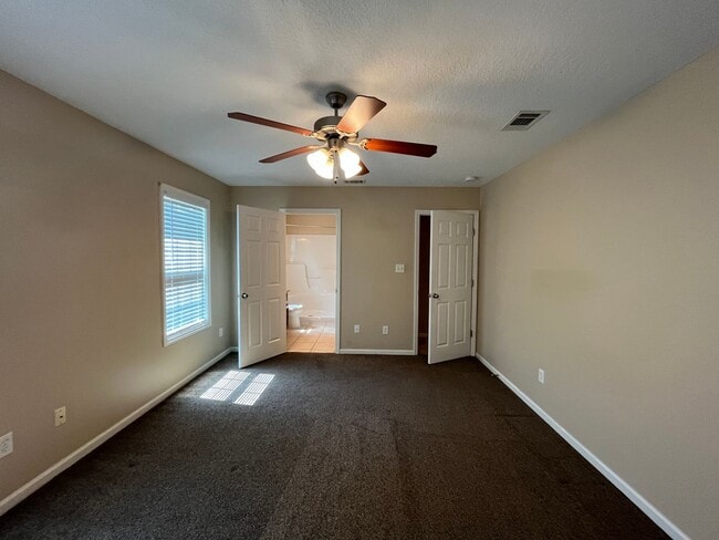 Building Photo - 1762 Hyssop Crossing