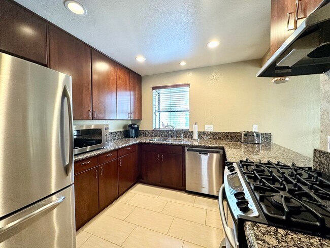 Building Photo - 45550 Ocotillo Dr