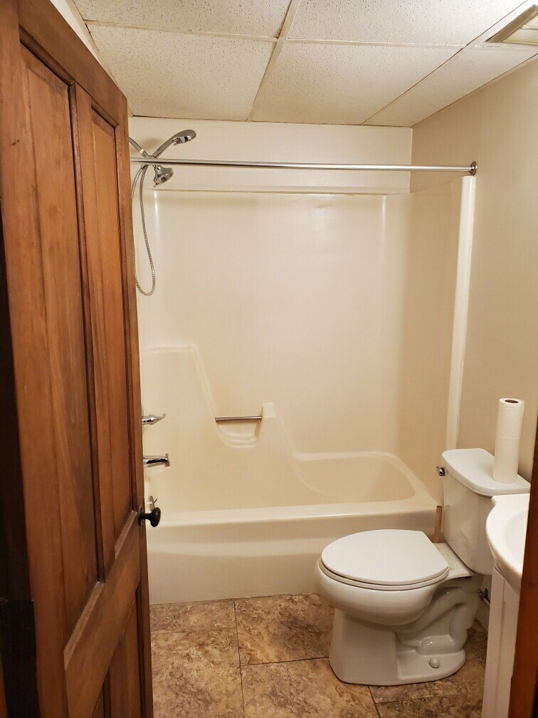 Bathtub - 7140 Behler Rd