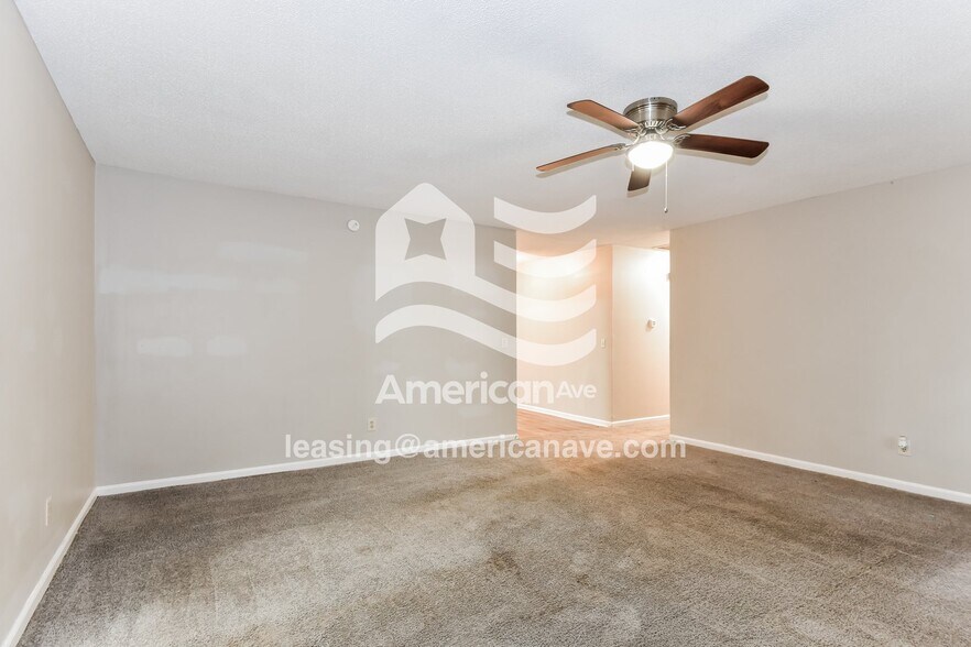 Building Photo - 224 Holmsbury Rd