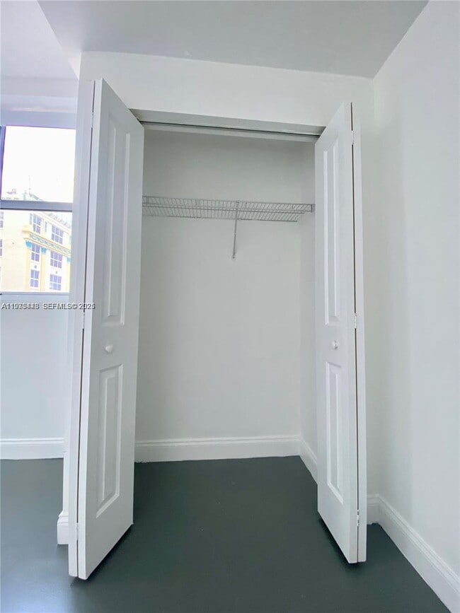 Building Photo - 111 E Flagler St