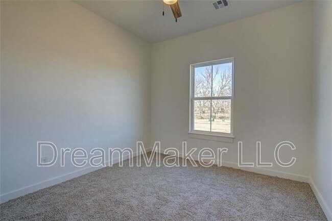 Building Photo - 126 Hope Ave