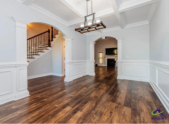 Building Photo - 111 S Carmenville Dr