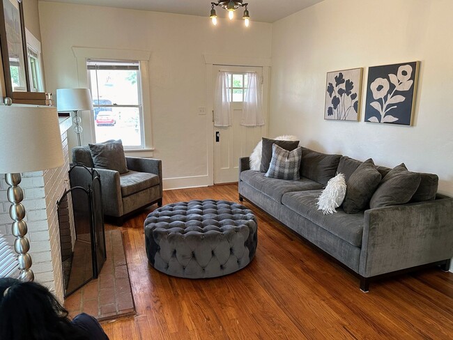 Building Photo - Charming 4BR/2BA Vintage Home in Historic ...