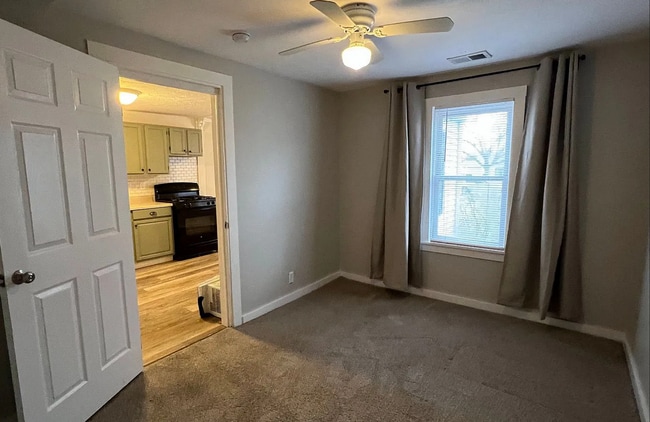 Building Photo - 3023 Kingston Ave