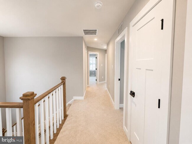 Building Photo - 6809 Ballenger Run Blvd