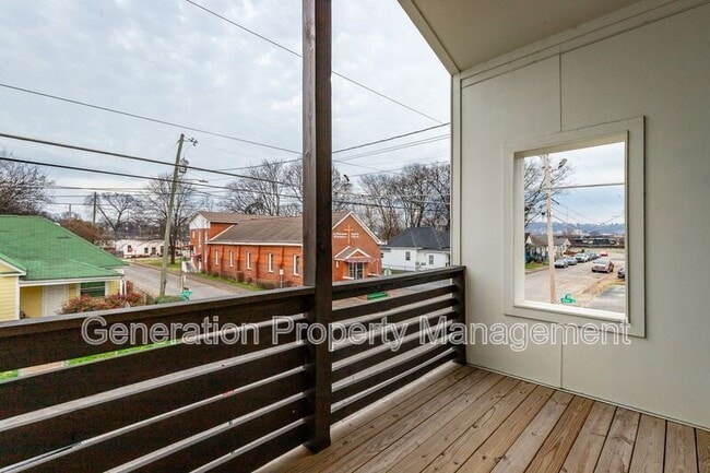 Building Photo - 1124 Garfield St