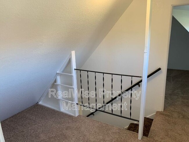 Building Photo - 161 B St