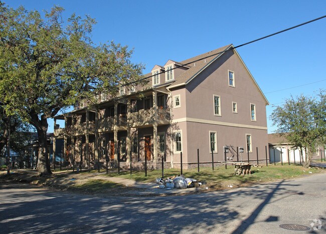 Primary Photo - 501 Washington Ave
