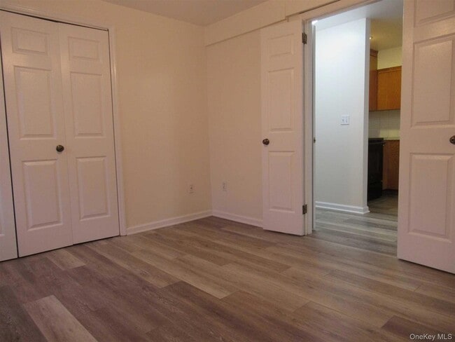 Building Photo - 26 Wing Ave