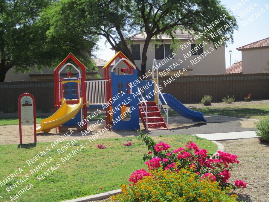 Building Photo - 1448 E Saguaro Trail