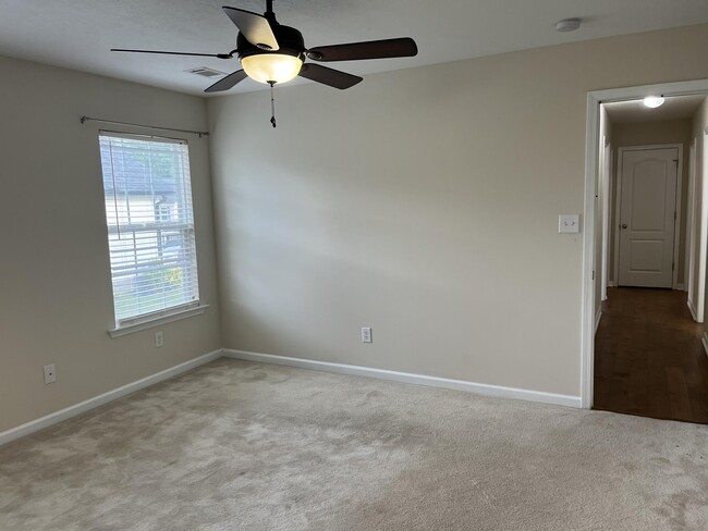 Building Photo - 707 Keyes Dr