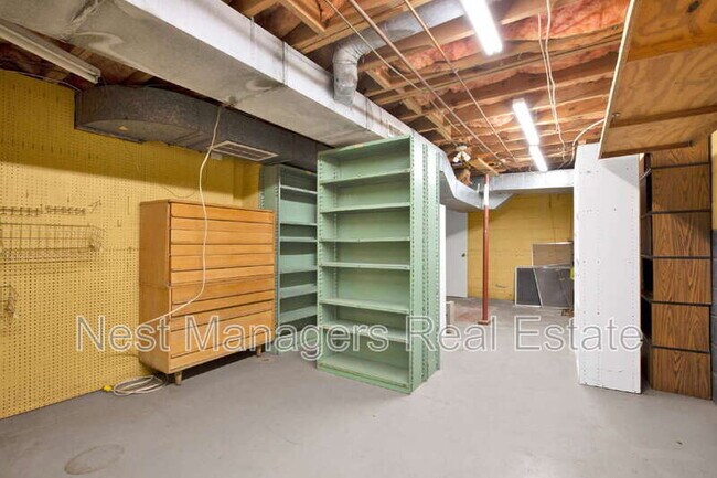 Building Photo - 301 Fairfield Rd