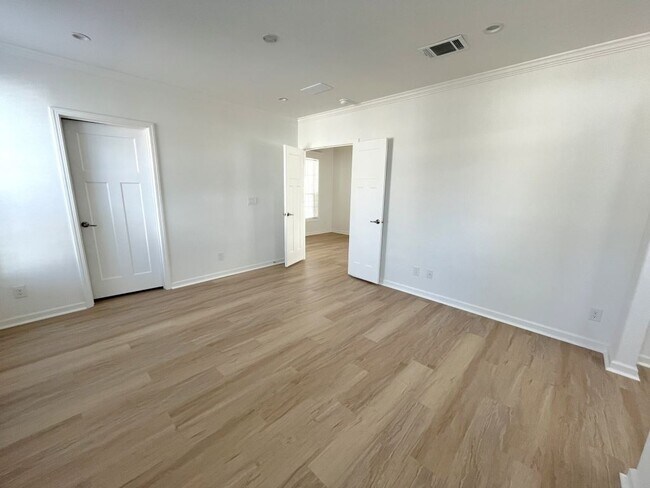 Building Photo - 1021 Vervain Dr