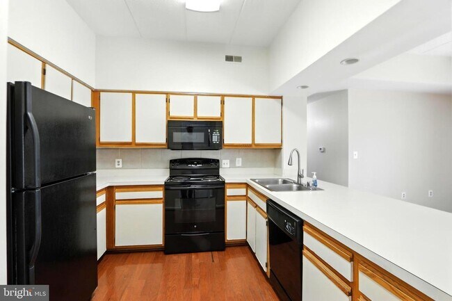 Building Photo - 7317 Eden Brook Dr