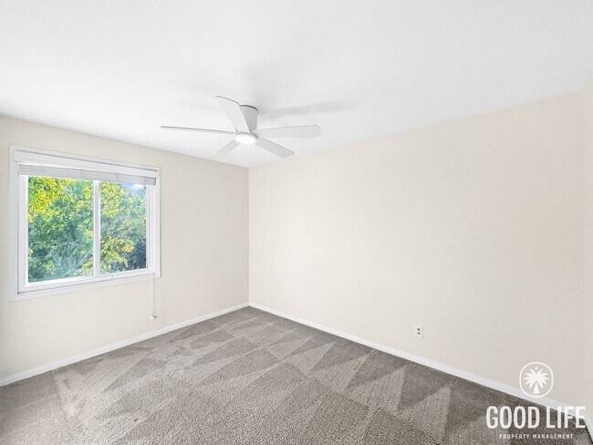 Building Photo - Beautiful 3B/2BA w/ Large Yard, 2 Car Garage & RV Parking!