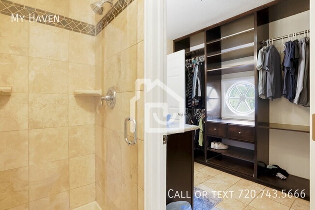 Building Photo - 481 S Washington St