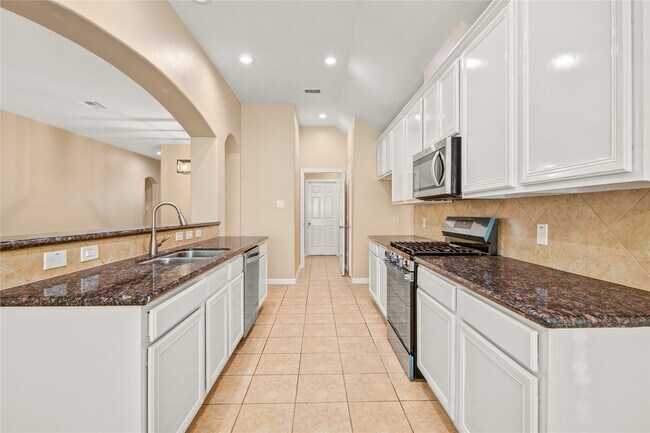 Building Photo - 10506 Pleasant Villas Ln