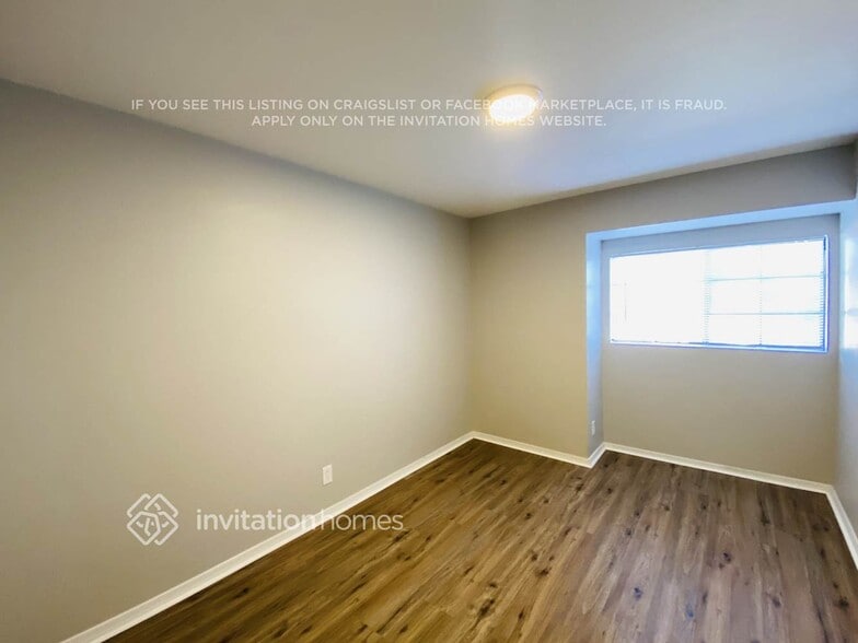 Building Photo - 1207 W Riviera Dr