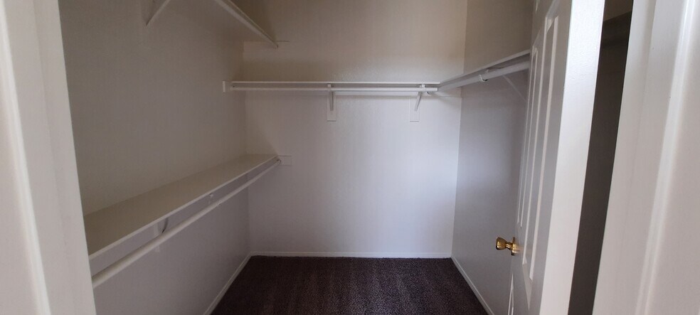 Building Photo - 18 Mesquite Village Cir