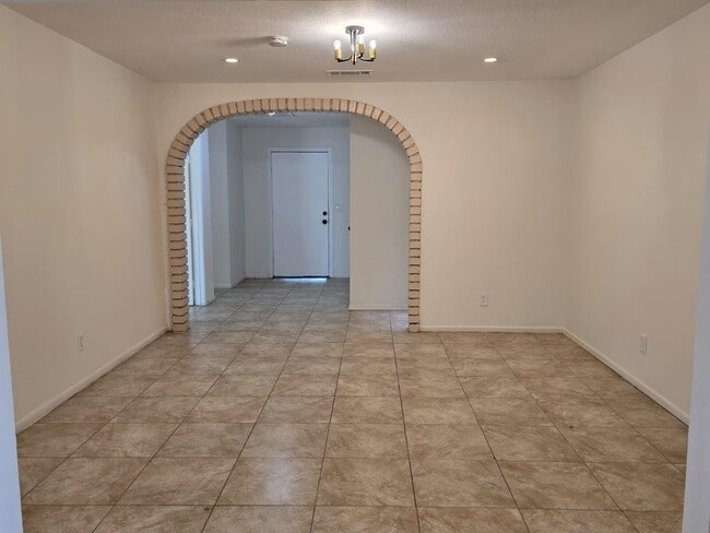 Building Photo - 66176 Desert View Ave