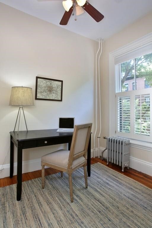 Building Photo - 215 W Springfield St