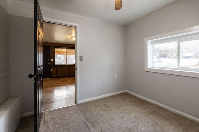 Building Photo - G47ON