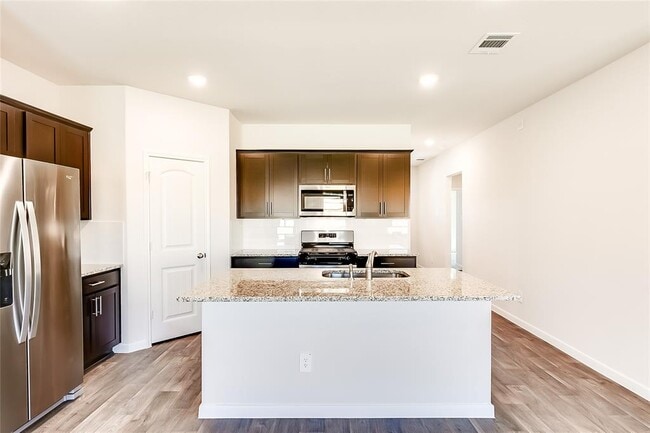 Building Photo - 237 Sky Meadows Cir