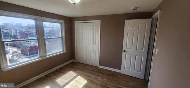 Building Photo - 7915 Eastdale Rd